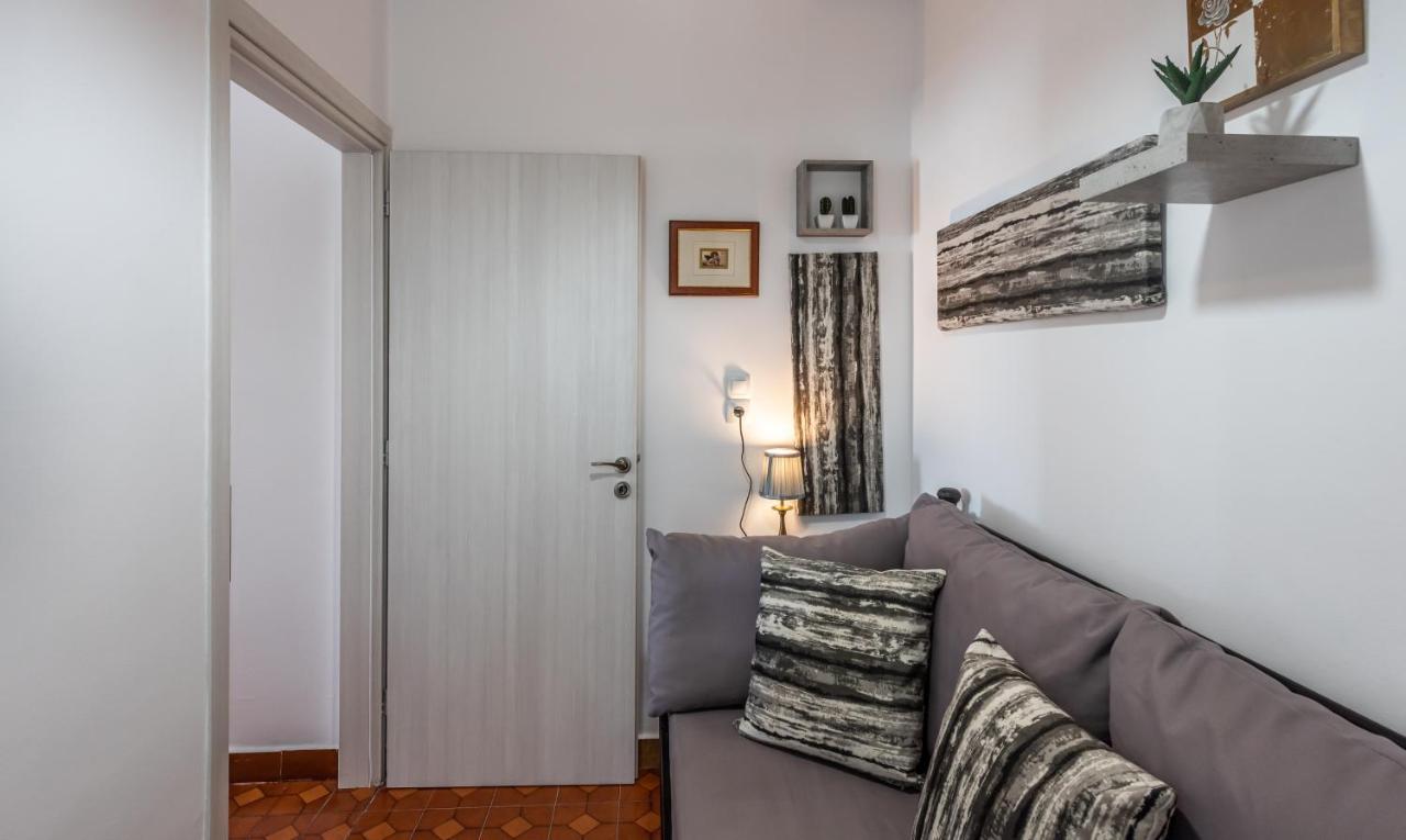 Milos Inn Adamantas  Ngoại thất bức ảnh