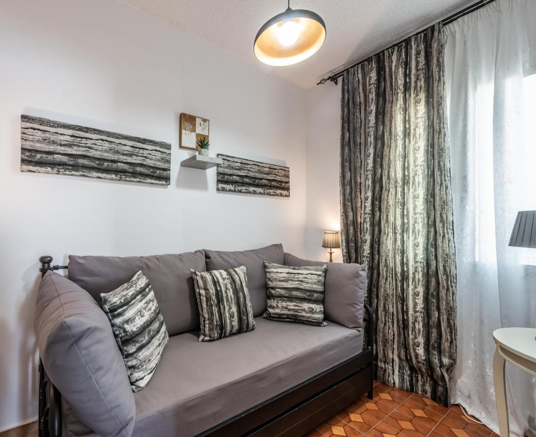 Milos Inn Adamantas  Ngoại thất bức ảnh